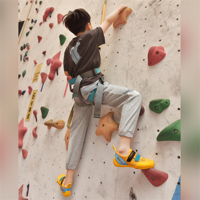 أحذية تسلق الصخور للأولاد والب - مراجعة Kids Outdoor Climbing Structure وسعره