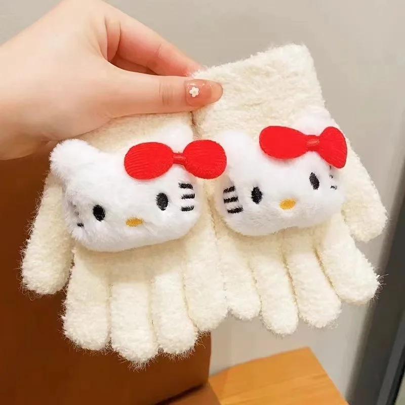 قفازات هيلو كيتي وكورومي وسينا - مراجعة Kids Outdoor Gloves وسعره