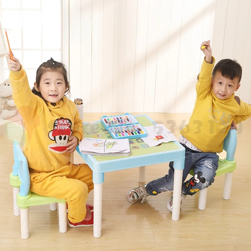 مجموعة طاولة وكرسي بلاستيكية ل - مراجعة Kids Outdoor Table And Chair Set وسعره
