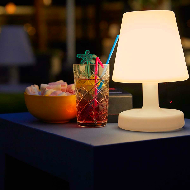 مصباح طاولة LED مع جهاز التحكم - مراجعة Kids Outdoor Table وسعره